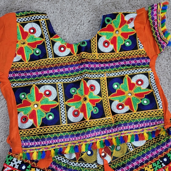 Lehnga choli - Picture 4 of 4